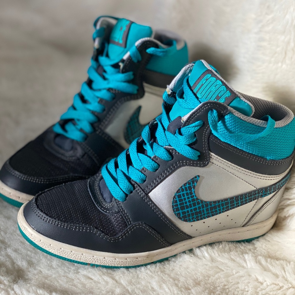 Nike Sneaker wedge!